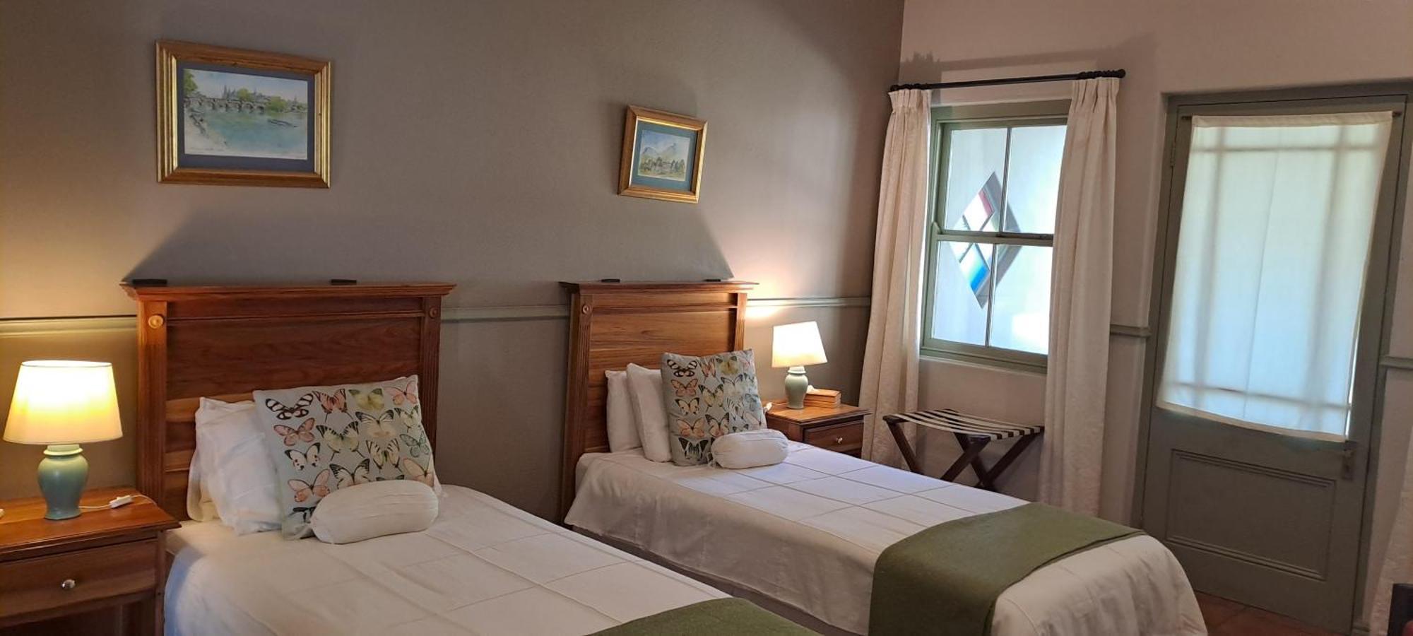 De Rust Housemartin Lodge & Self Catering מראה חיצוני תמונה
