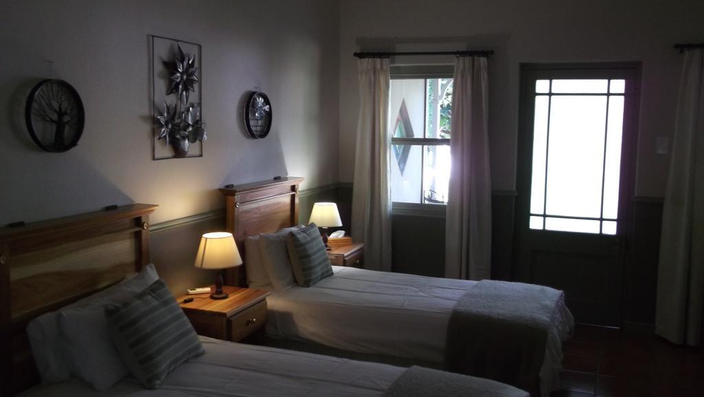 De Rust Housemartin Lodge & Self Catering מראה חיצוני תמונה