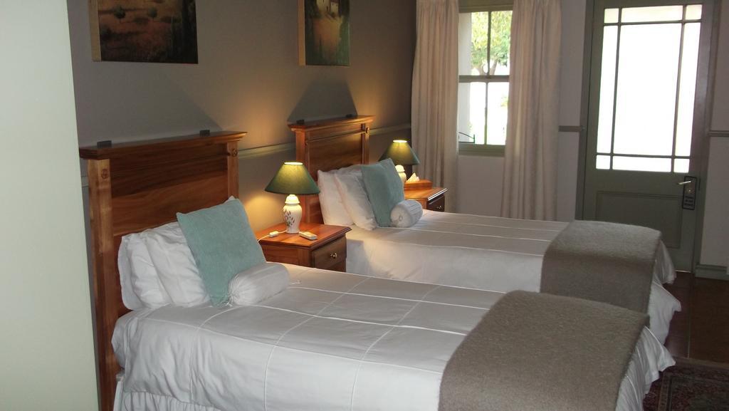 De Rust Housemartin Lodge & Self Catering מראה חיצוני תמונה